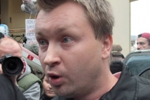 ЛГБТ-активист Алексеев потребовал возбудить уголовное дело из-за разбитого о его голову яйца 