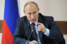 Путин заявил, что можно прослушивать телефоны, но в рамках закона 