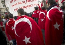 В Турции прошли массовые аресты членов оппозиционной левоцентристской партии 