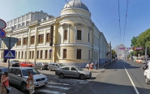 В Москве на Воздвиженке незаконно сносят дом Болконского