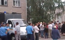 На Николаевщине восстал райцентр: жители требуют наказания насильников в погонах 