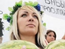 Лидер движения Femen Инна Шевченко стала прообразом обновленного символа Французской Республики 