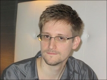 Guardian: экс-сенатор США переписывается со Сноуденом 