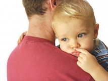 Ученые выяснили, как возраст отца влияет на здоровье ребенка 