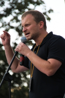 Активист «Левого фронта» Алексей Сахнин попросил политического убежища в Швеции 