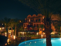 На курортах Египта введен комендантский час 