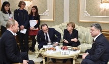 Двенадцать часов продолжаются переговоры лидеров «нормандской четверки» в Минске 