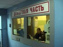 Осколком стекла перерезала себе горло задержанная в отделе полиции в Новой Москве 