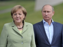 Меркель в Москве после переговоров с Путиным планирует встретиться с представителями оппозиции