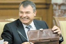 Сегодня Госдума рассмотрит вопрос о парламентском расследовании деятельности Сердюкова