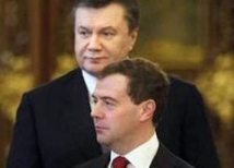 Уговорит ли Янукович Медведева дать скидку