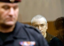 На столе у прокурора Лахтина лежит копия приговора судьи Данилкина