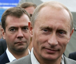 Западные политики не разобрались в тандеме Путин-Медведев