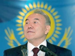 Назарбаев — пожизненный лидер нации