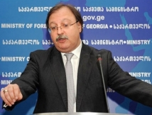 «Клоунадой» назвал поздравление Медведева с 9 мая глава МИД Грузии