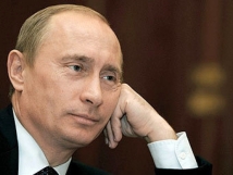 Эксперты: создавая фронт, Путин обозначает свое лидерство в правящем тандеме