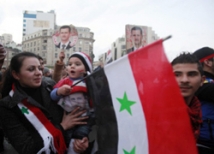 Тысячи сирийцев вышли на демонстрацию в поддержку президента Башара Асада