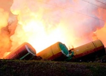 Сто тонн нефти вылилось на землю во время железнодорожной аварии в Приамурье 