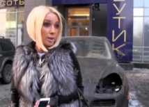 Злоумышленники разобрали Porsche Cayenne известной телеведущей 