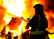 Все 120 жильцов горящего дома эвакуированы в Иркутске 