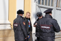 В Костроме на пикете в память о Немцове полиция задержала провокатора 