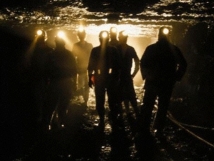 Обрушение породы в шахте в Кемеровской области – под завалом один человек