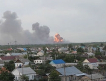 Взрывы прекратились, пожар затухает