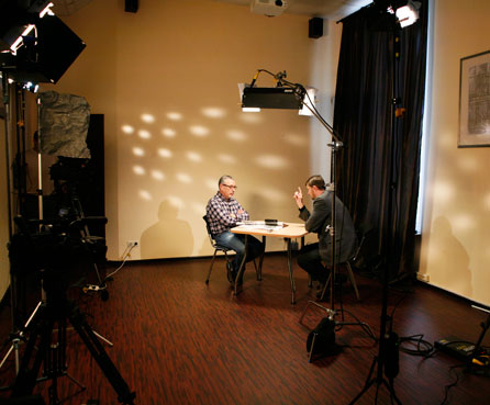 Пролетариат лишают оружия 